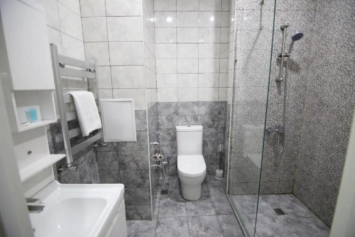 Prime Pilot Center Baku Hotel 4*,
